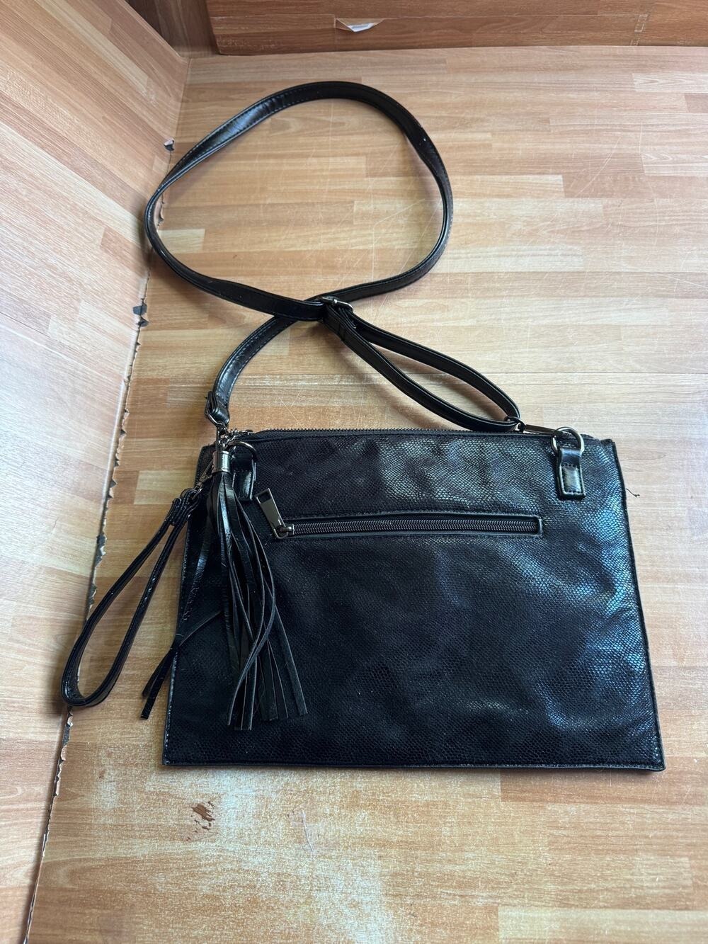 Unbranded Faux Snakeskin Crossbody Bag with Tassel.